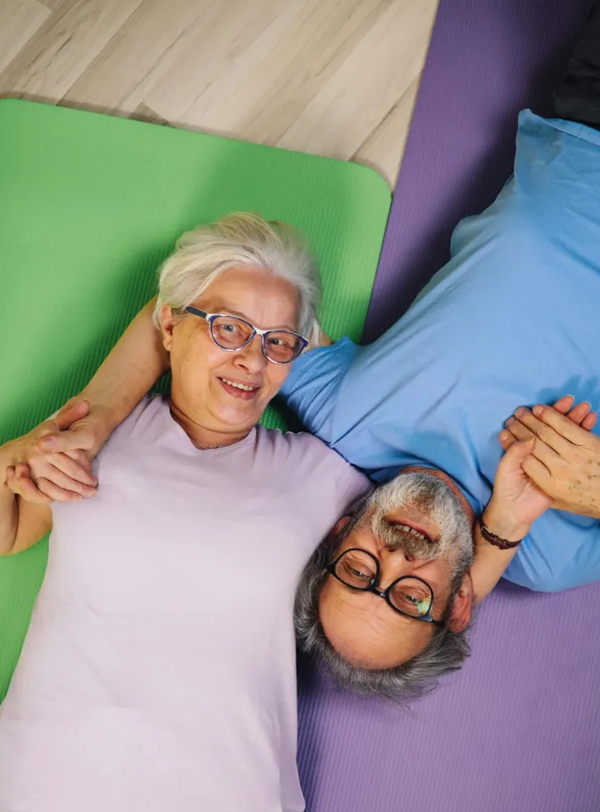 Formación en Yoga para la tercera edad en Escuela de Yoga y Ayurveda Sadhana